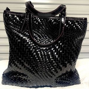 COLE HAAN GENEVIEVE OPEN WEAVE LARGE LEATHER TOTE | color | BLACK CRANBERRY